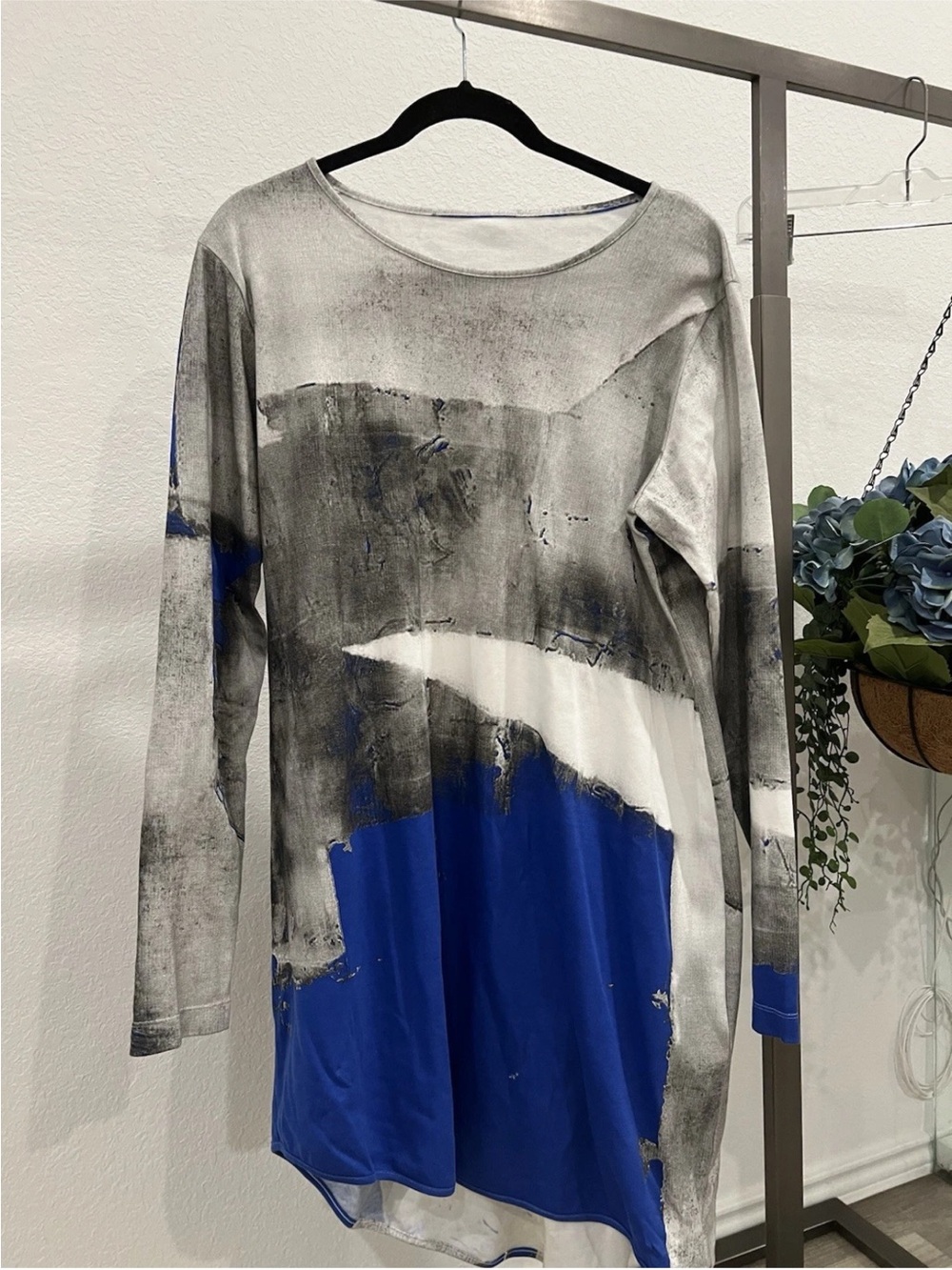 Moyuru Abstract Long-Sleeve Tunic in Blue and Gray